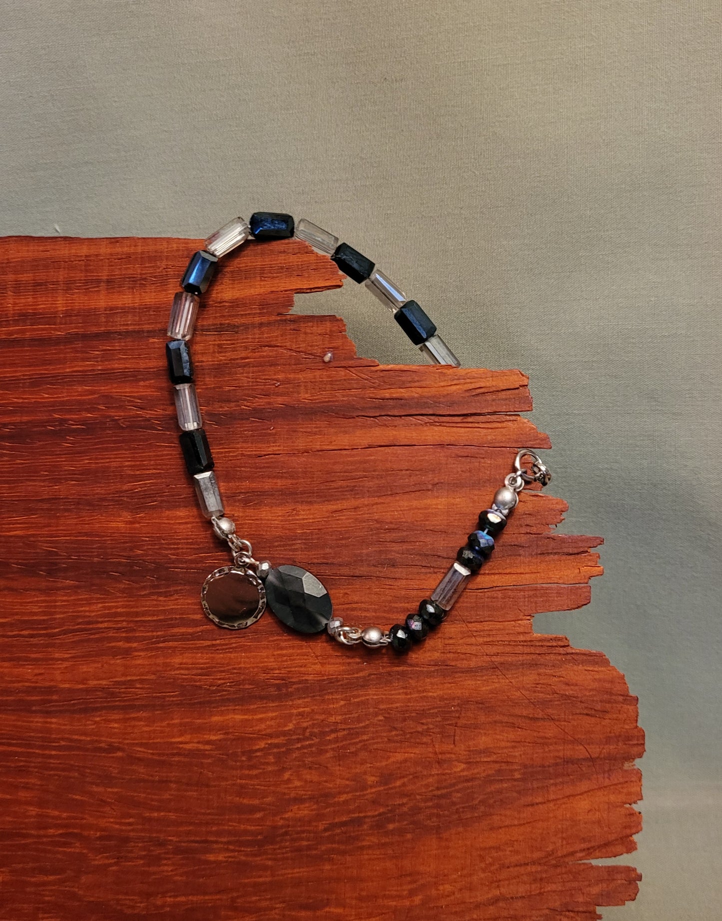 NAVY BLUE AND SMOKE GLASS BRACELET