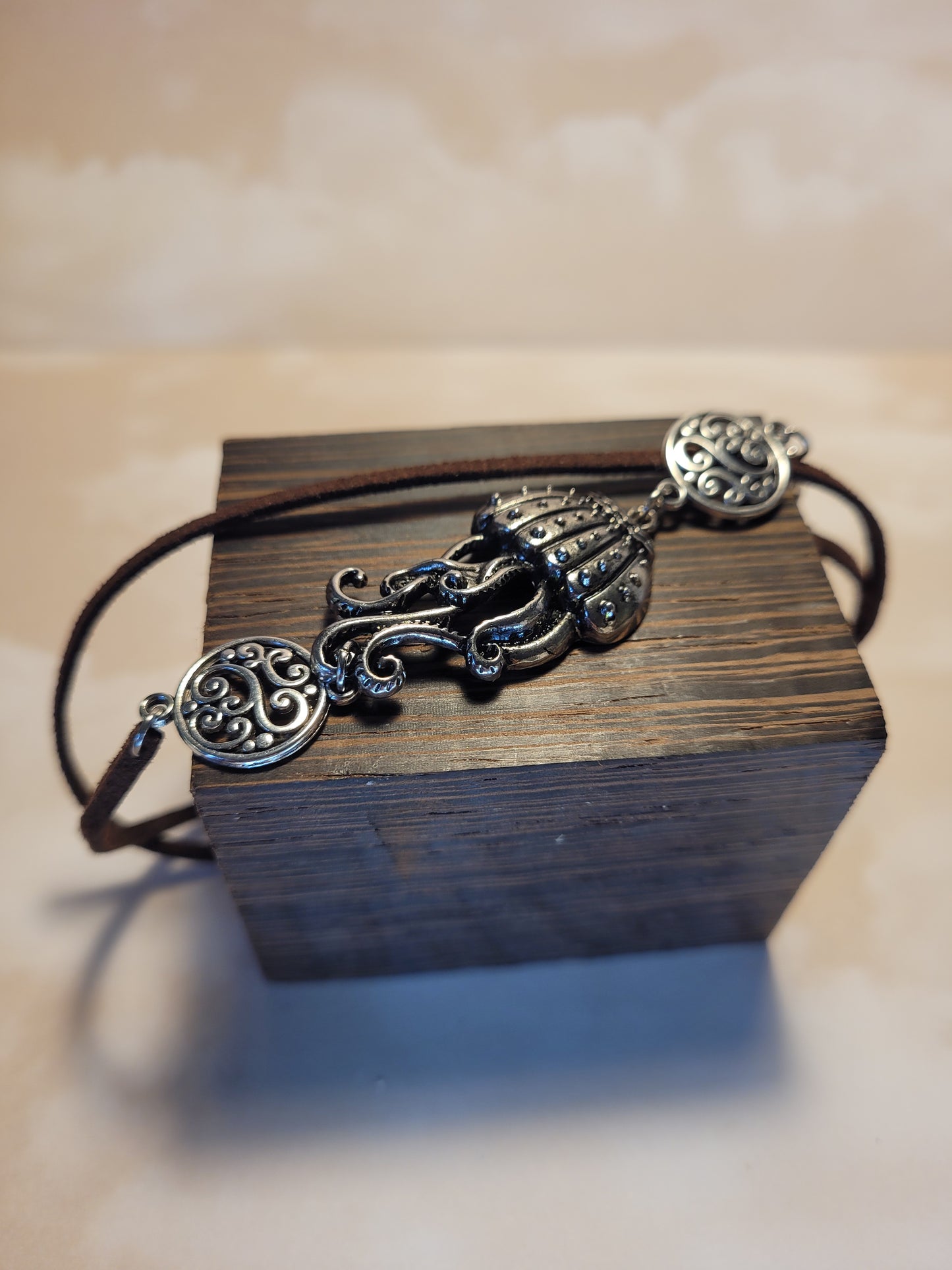 METAL OCTOPUS AND FILIGREE BRACELET